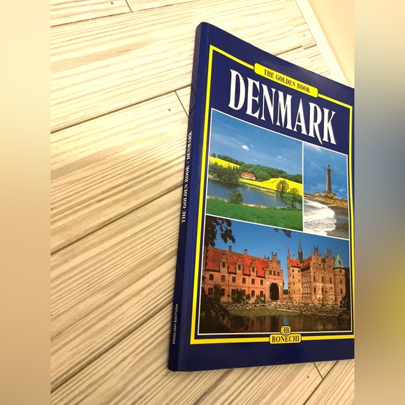 The Golden Book of Denmark by Bonechi - Picture 3 of 10